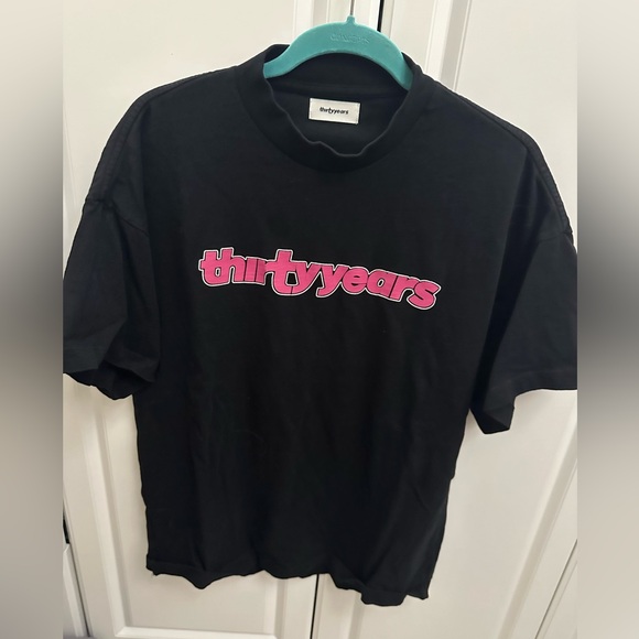 Thirty years black tee with hot pink logo - Picture 1 of 5